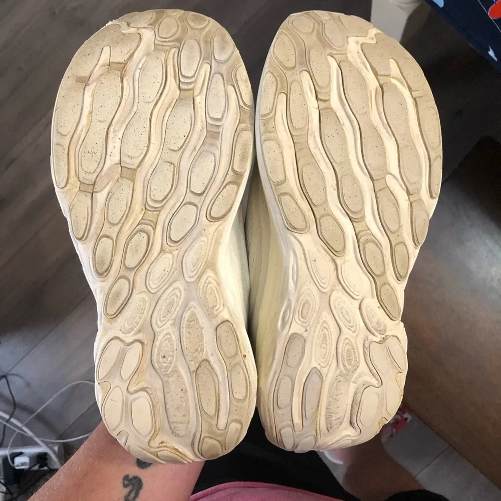 Women’s New Balance Fresh Foam 1080v13 ‘Turtledove Cream size 6.5